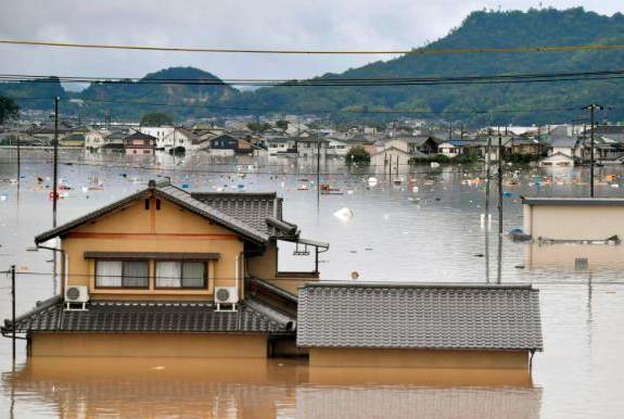 Japan flooding via AP & CNN