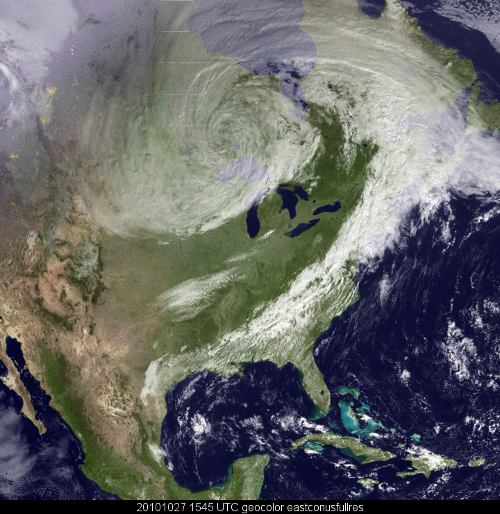 Unseasonal storm causes damage across midwest U.S.