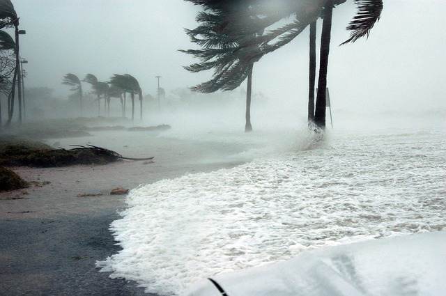 hurricane-storm-surge