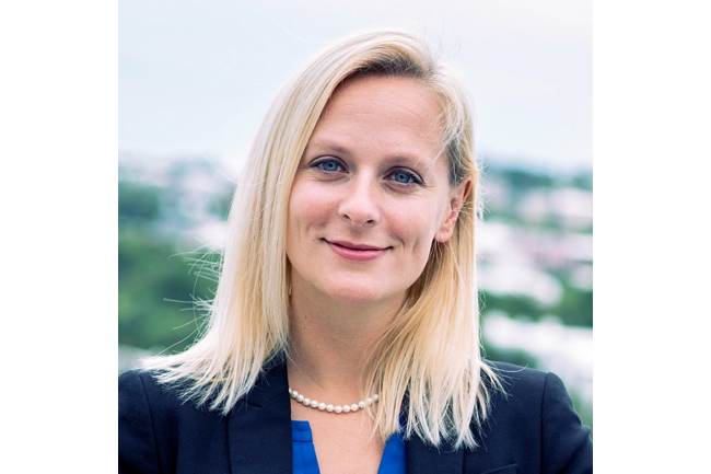 alissa-fredricks-athena-ils-retro