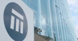 swiss-re-logo-building